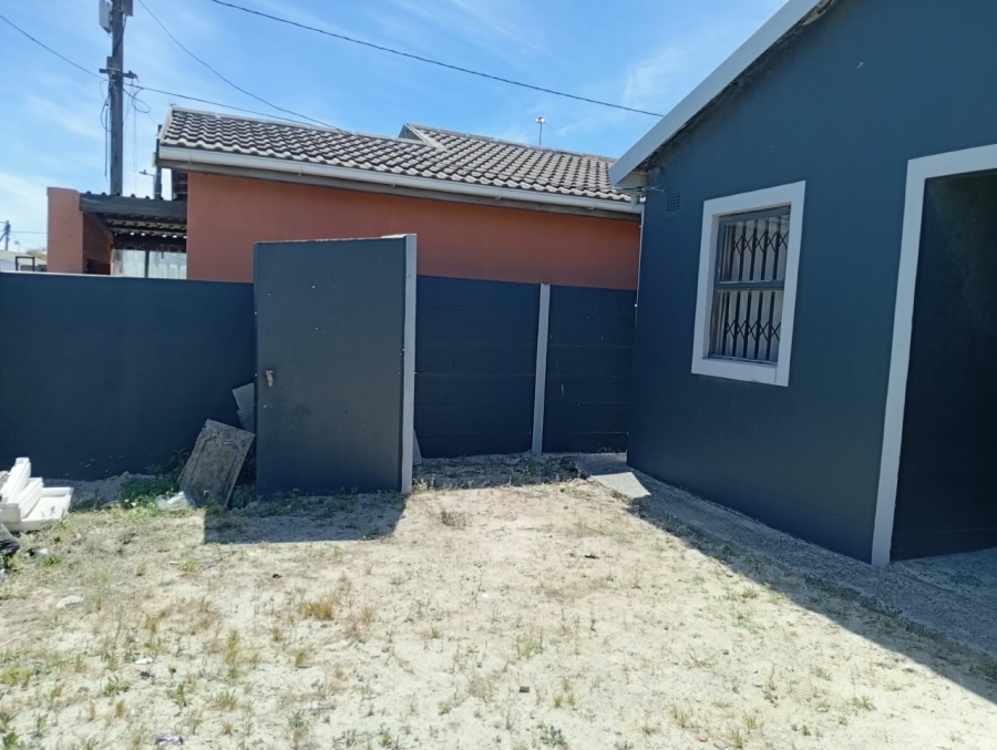 2 Bedroom Property for Sale in Griffiths Mxenge Western Cape